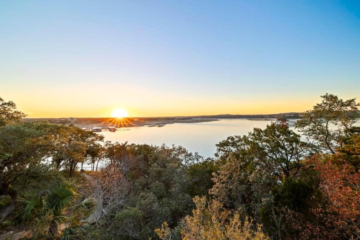 הוילה Leander Atlantis On Lake Travis Pool Hot Tub Dock מראה חיצוני תמונה