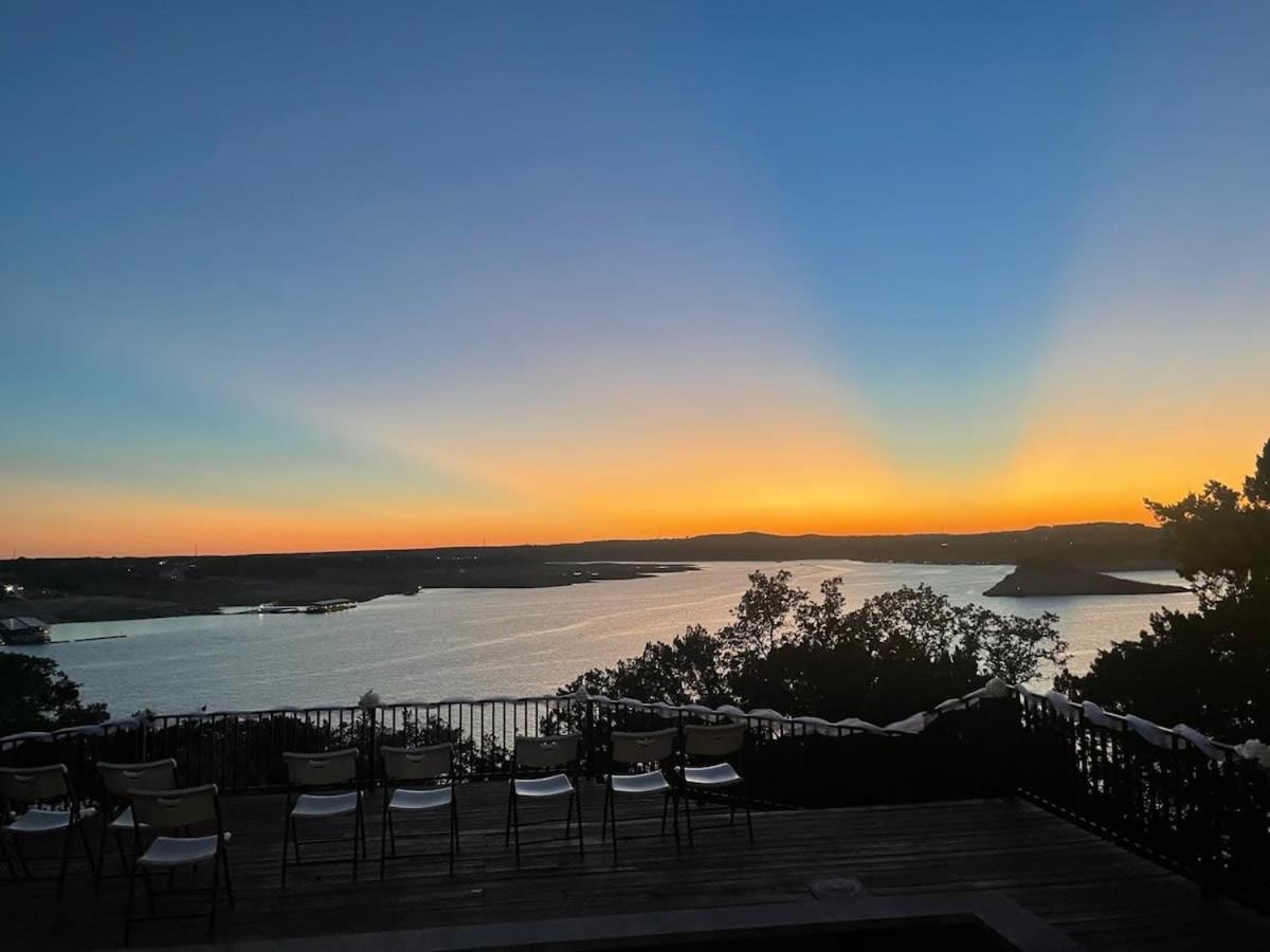 הוילה Leander Atlantis On Lake Travis Pool Hot Tub Dock מראה חיצוני תמונה